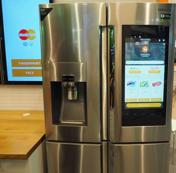 умный холодильник от Samsung